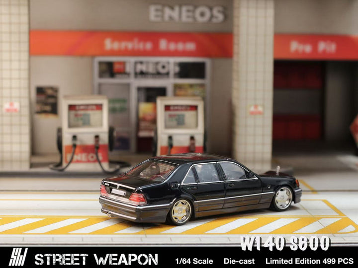 Street Weapon 1:64 BMW LTO E30 M3 Peaches And Benz W140 S600 Black Grey (2 Versions)