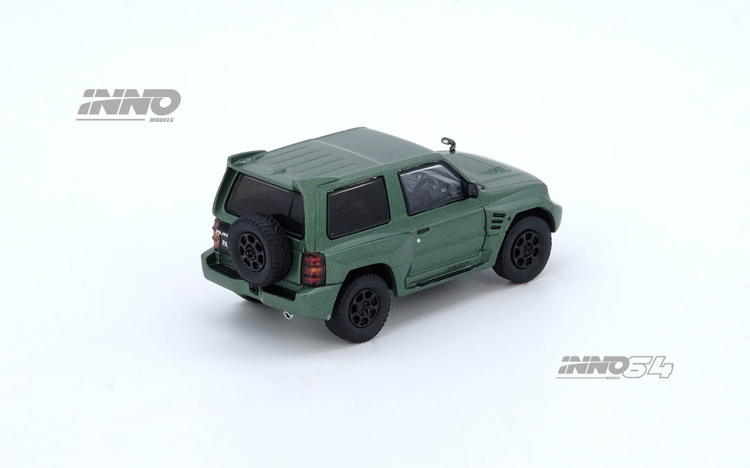 Inno64 1:64 MITSUBISHI PAJERO EVOLUTION Satin Green IN64-EVOP-SGRE