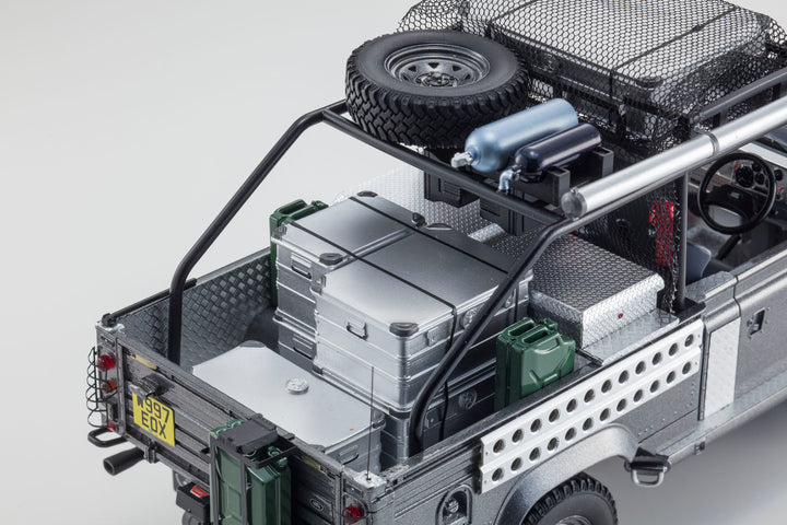 Kyosho 1:18 Land Rover Defender Movie Edition Corris Grey