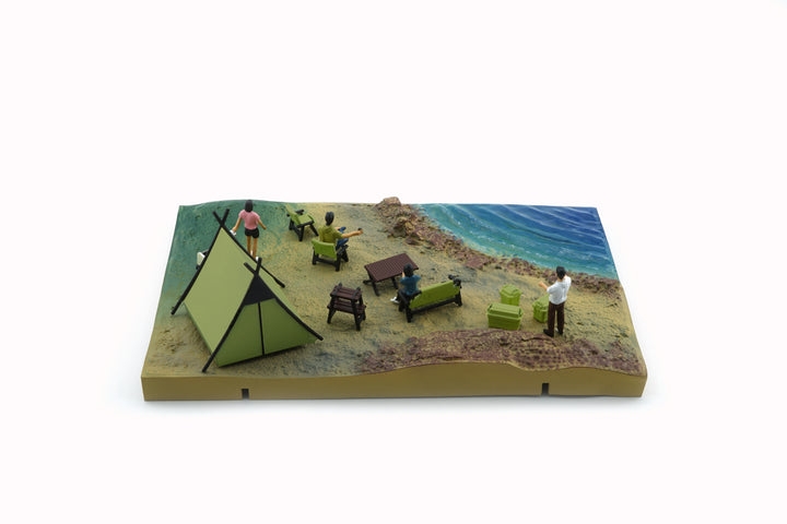 BM Creations 1:64 Diorama City - 004 Camping Site Green Tent