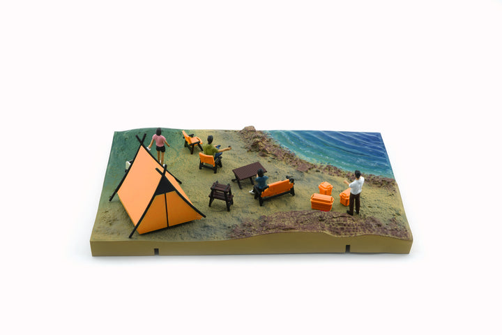 BM Creations 1:64 Diorama City - 003 Camping Site Orange Tent 64BDOR003