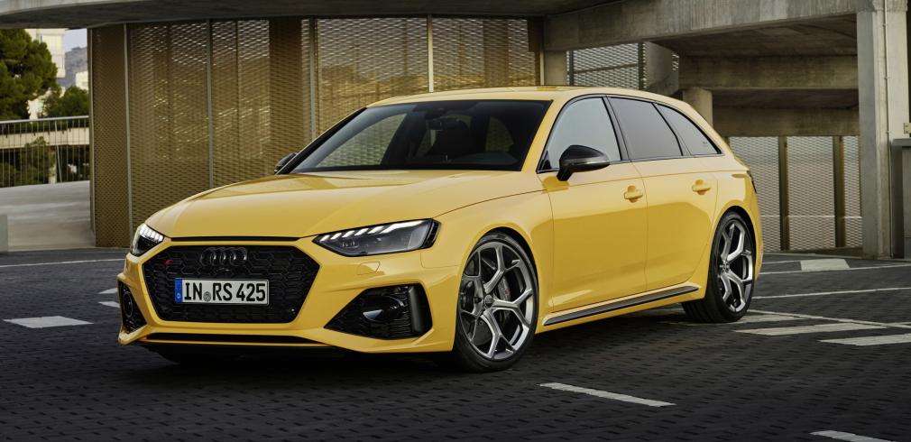 GT Spirit 1:18 AUDI RS 4 25TH ANNIVERSARY YELLOW 2024 GT935