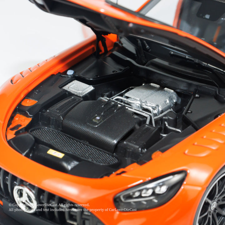 MINICHAMPS 1:18 MERCEDES-AMG GT BLACK SERIES 2021 ORANGE 113032026
