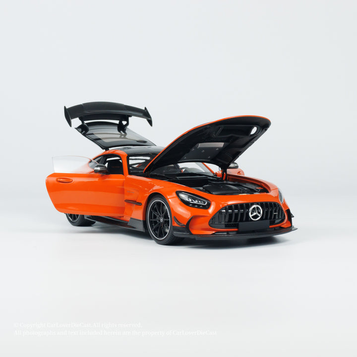 MINICHAMPS 1:18 MERCEDES-AMG GT BLACK SERIES 2021 ORANGE 113032026