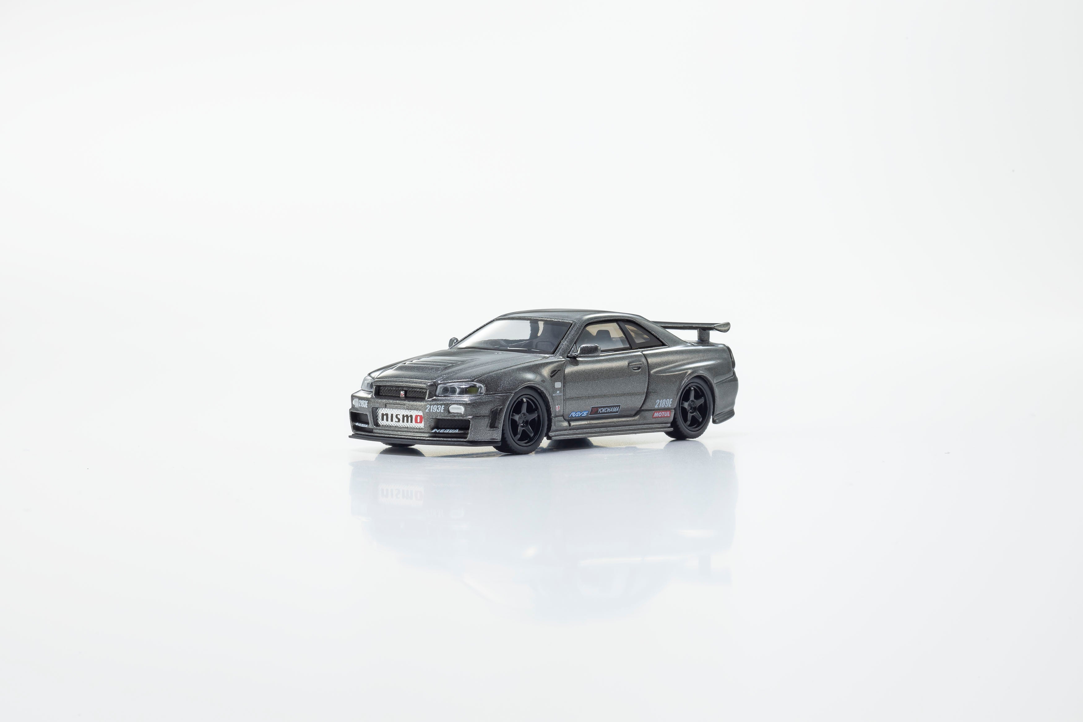 Greenlight 1999 Nissan Skyline GT-R (R34) Red w/ Black Hood & LED Lighting  1:18