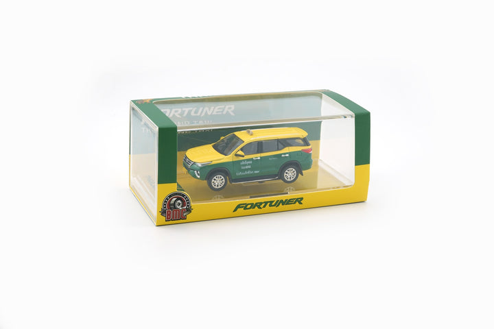 BM Creation 1:64 Toyota Fortuner 2018 -Thailand Taxi (RHD) 64B0399