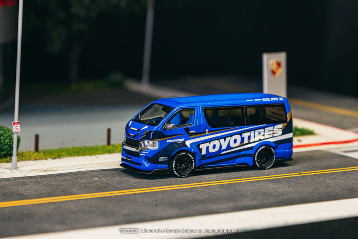 Tarmac Works 1:64 Toyota Hiace Widebody Toyo Tires T64-038-TOYO