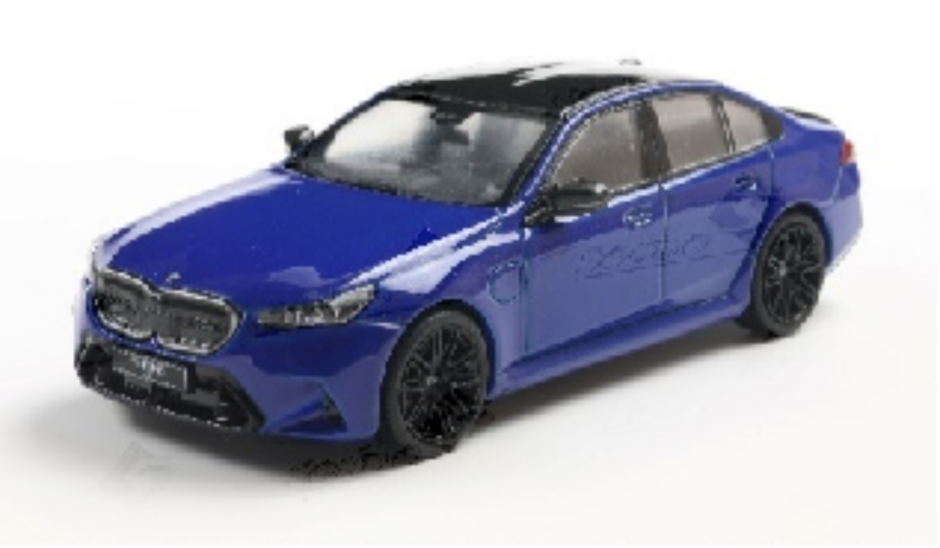 Preorder] Solido 1:43 BMW G90 M5 SEDAN MARINA BAY BLUE 2024