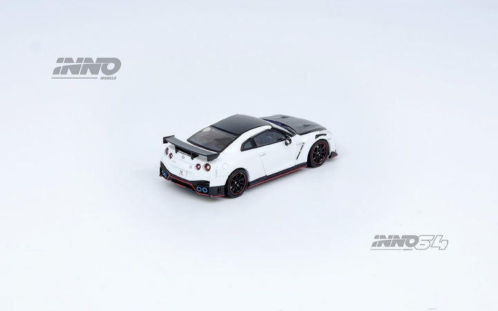 Inno64 1:64 NISSAN GT-R (R35) NISMO White IN64-R35N-WHI