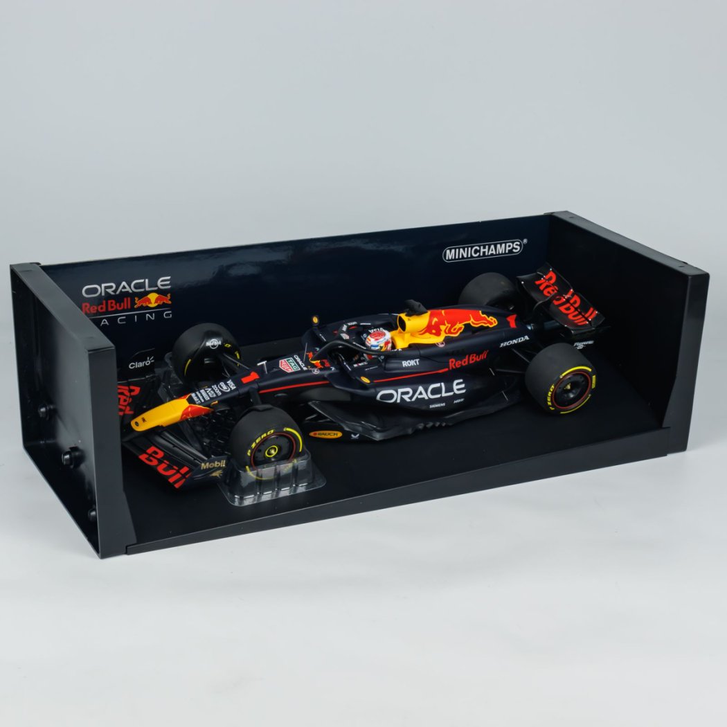 MINICHAMPS 1:18 ORACLE RED BULL RACING RB20 - MAX VERSTAPPEN MINICHAMPS 1:18 ORACLE RED BULL RACING RB20 - MAX VERSTAPPEN