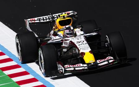 Preorder] Spark 1:43 Visa Cash App Racing Bulls Formula One Team