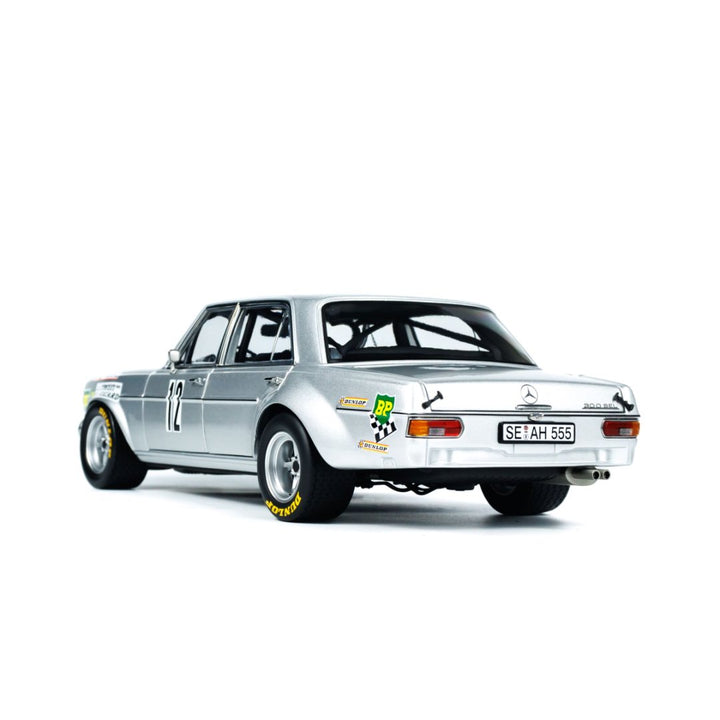 MINICHAMPS 1:18 Mercedes-Benz 300 SEL 6.8 AMG - 1971 - SILVER