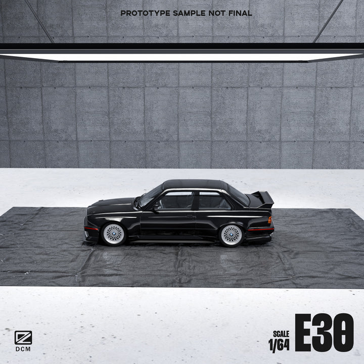 DCM 1:64 BMW M3 E30 (2 Colors)
