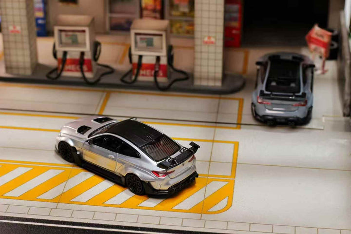 Street Weapon 1:64 BMW G82 M4 Wide-Body (2 Colours)