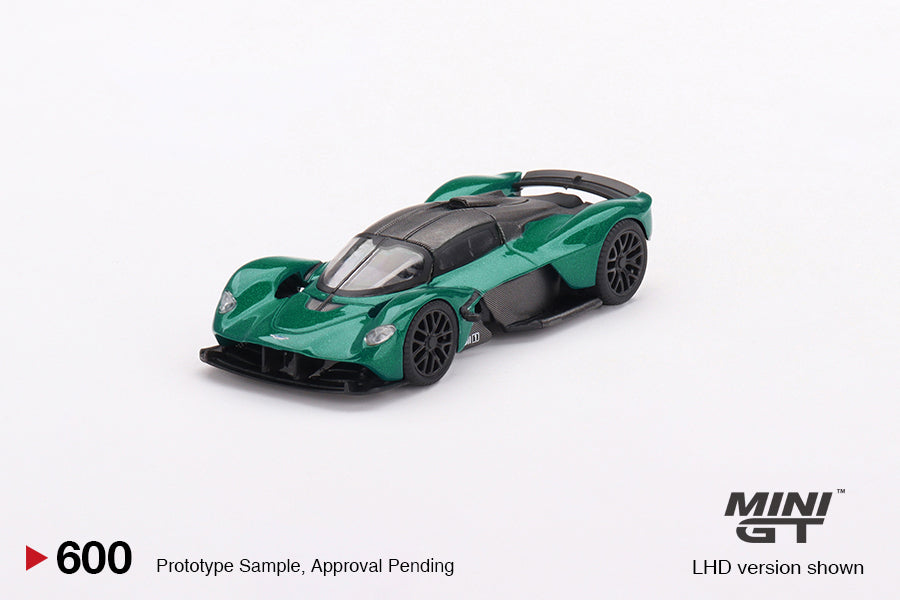 Mini GT 1:64 Aston Martin Valkyrie Aston Martin Racing Green