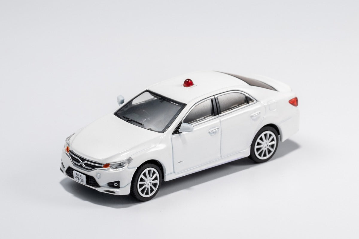 GCD 1:64 Toyota Mark X 2nd Generation White / Silver / Black