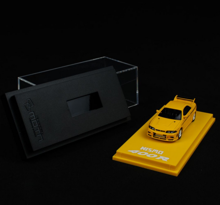Kyosho 1:64 Mini Car & Book Nissan Nismo 400R Yellow 07128LY