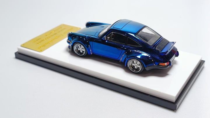 Model Collect 1:64 RWB 930 Chrome Blue