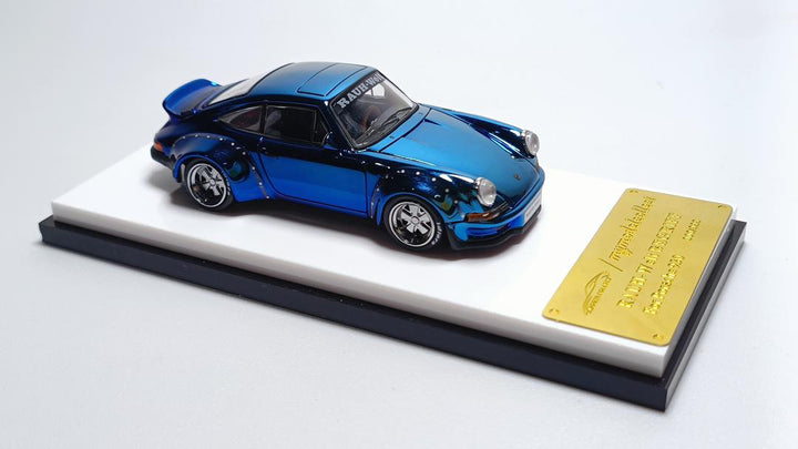 Model Collect 1:64 RWB 930 Chrome Blue