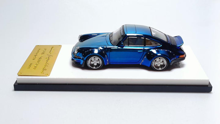 Model Collect 1:64 RWB 930 Chrome Blue