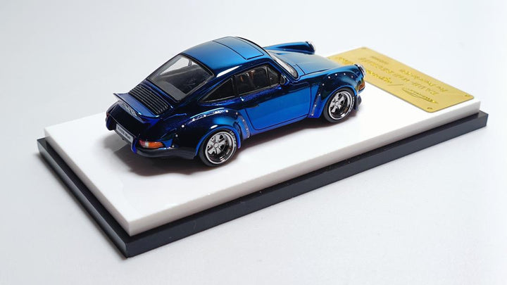 Model Collect 1:64 RWB 930 Chrome Blue