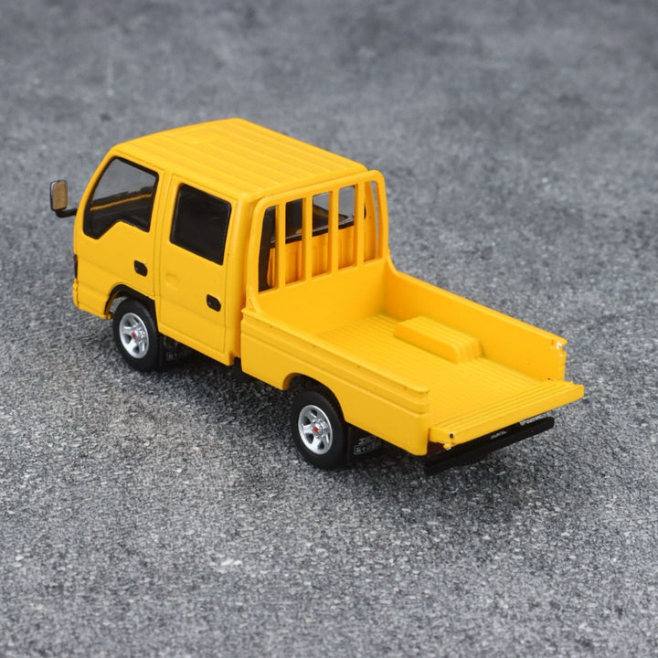Model1 One 1:64 ISUZU Truck ELF 250 Diecast (2 Versions)