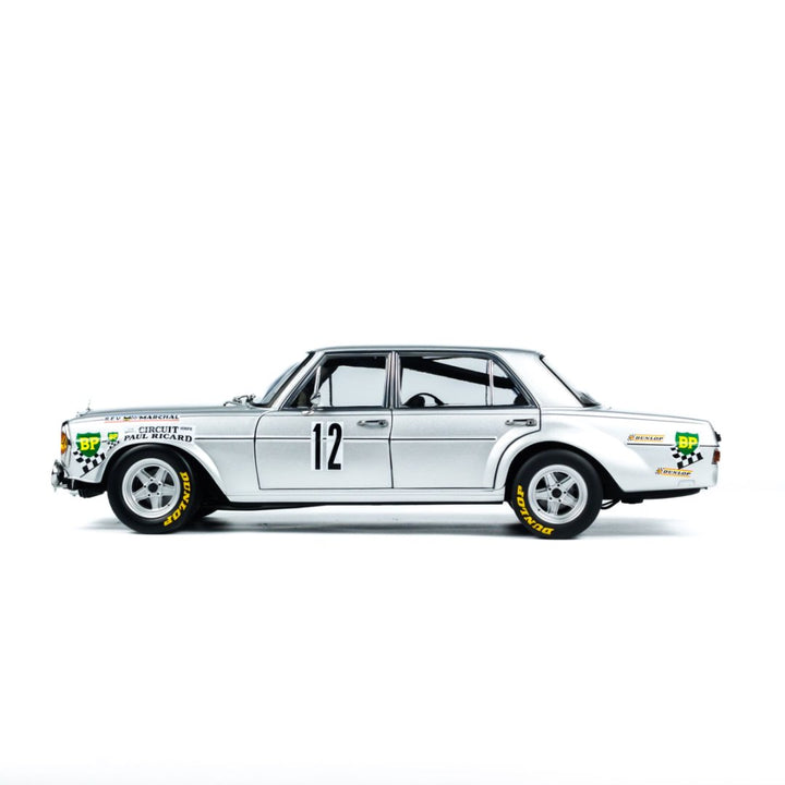 MINICHAMPS 1:18 Mercedes-Benz 300 SEL 6.8 AMG - 1971 - SILVER