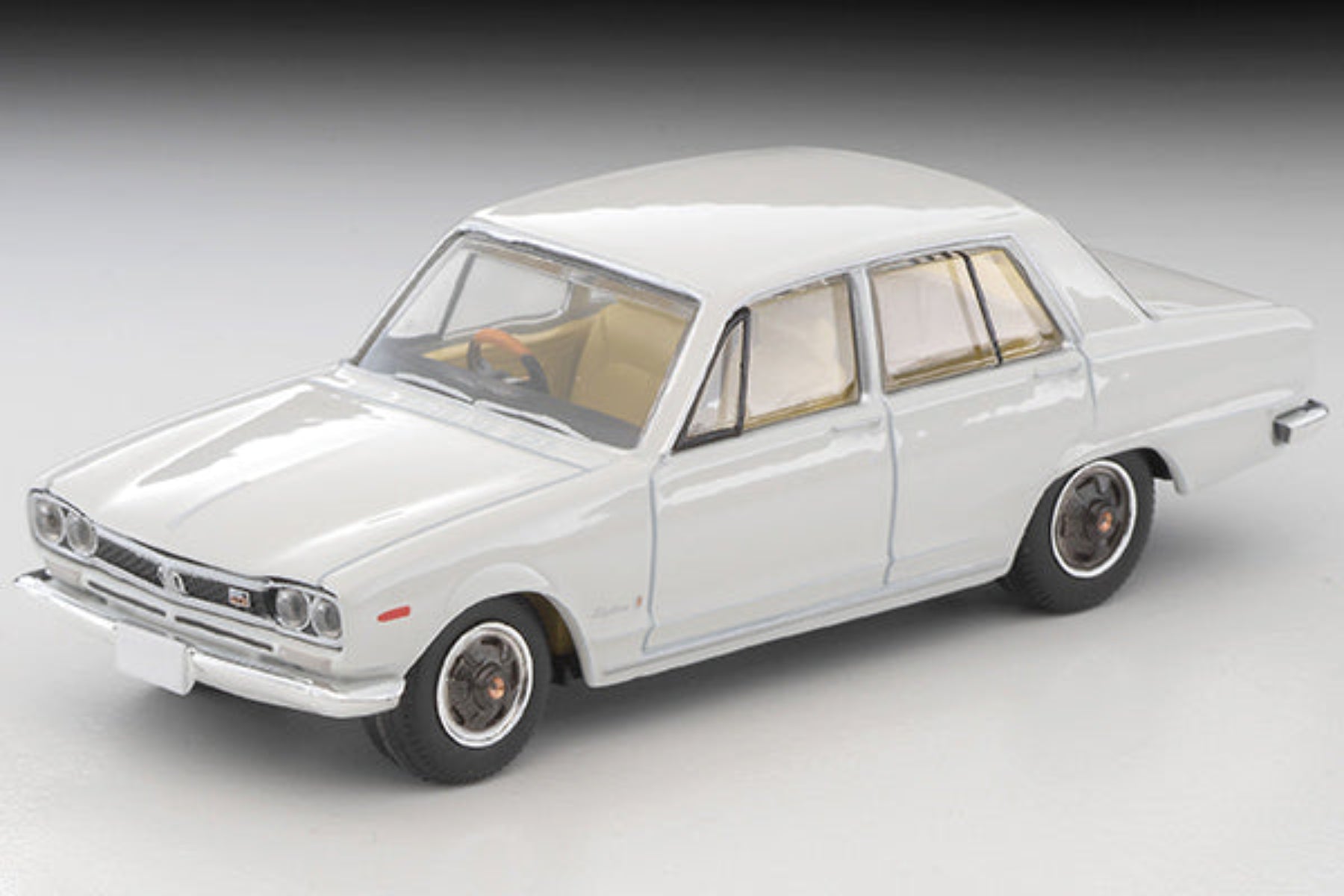 pconti　　スカイライン Tomytec TLVN 1:64 Nissan Skyline 2000 GT-X (white) 1972