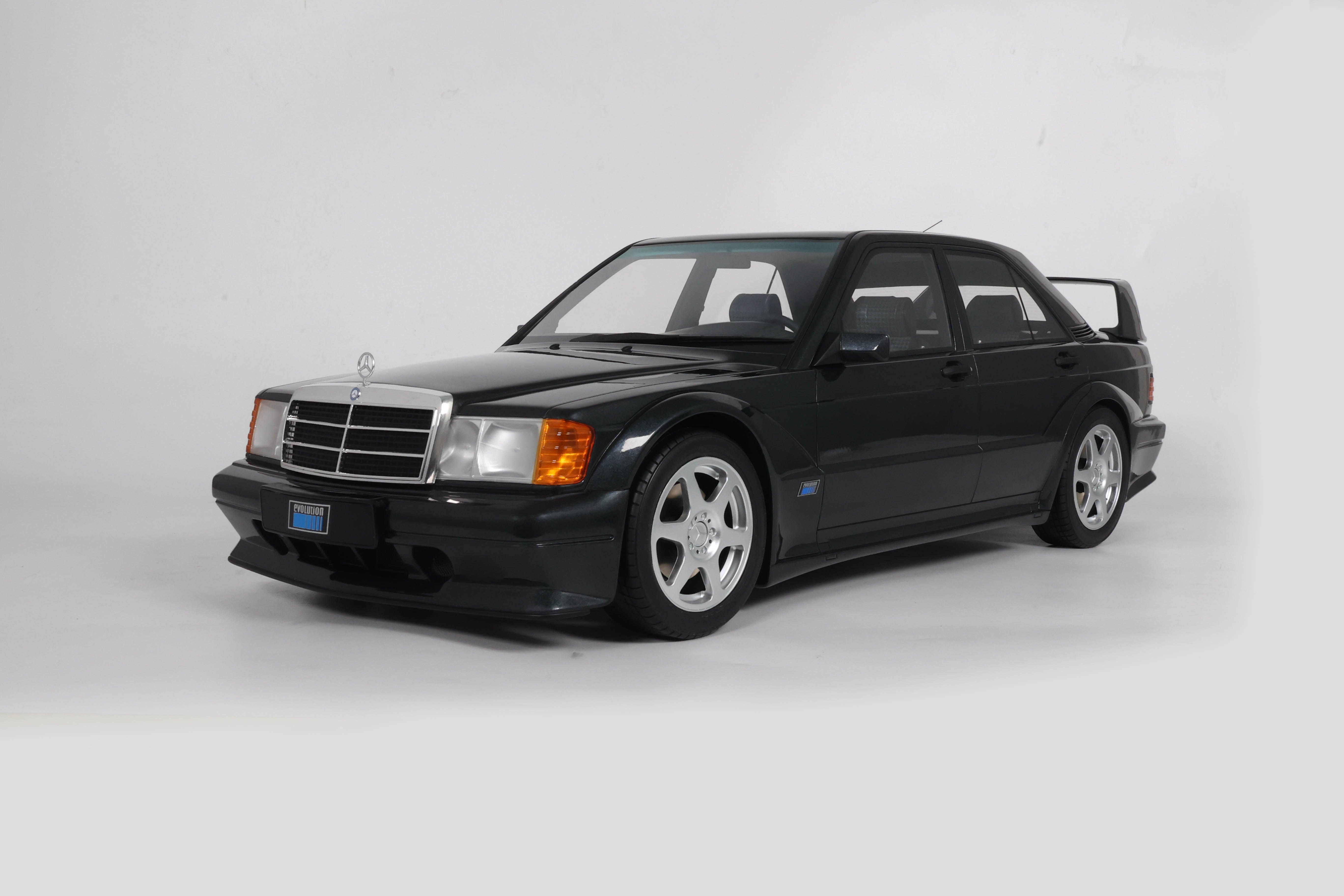 Mercedes Benz 190E Evo II スペアボディ　ベンツ Preorder] GT Spirit 1:8 MERCEDES-BENZ 190 EVOLUTION II 1990
