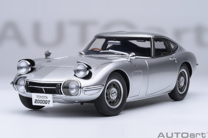 AUTOart 1:18 Toyota 2000GT 1967 Silver 79548