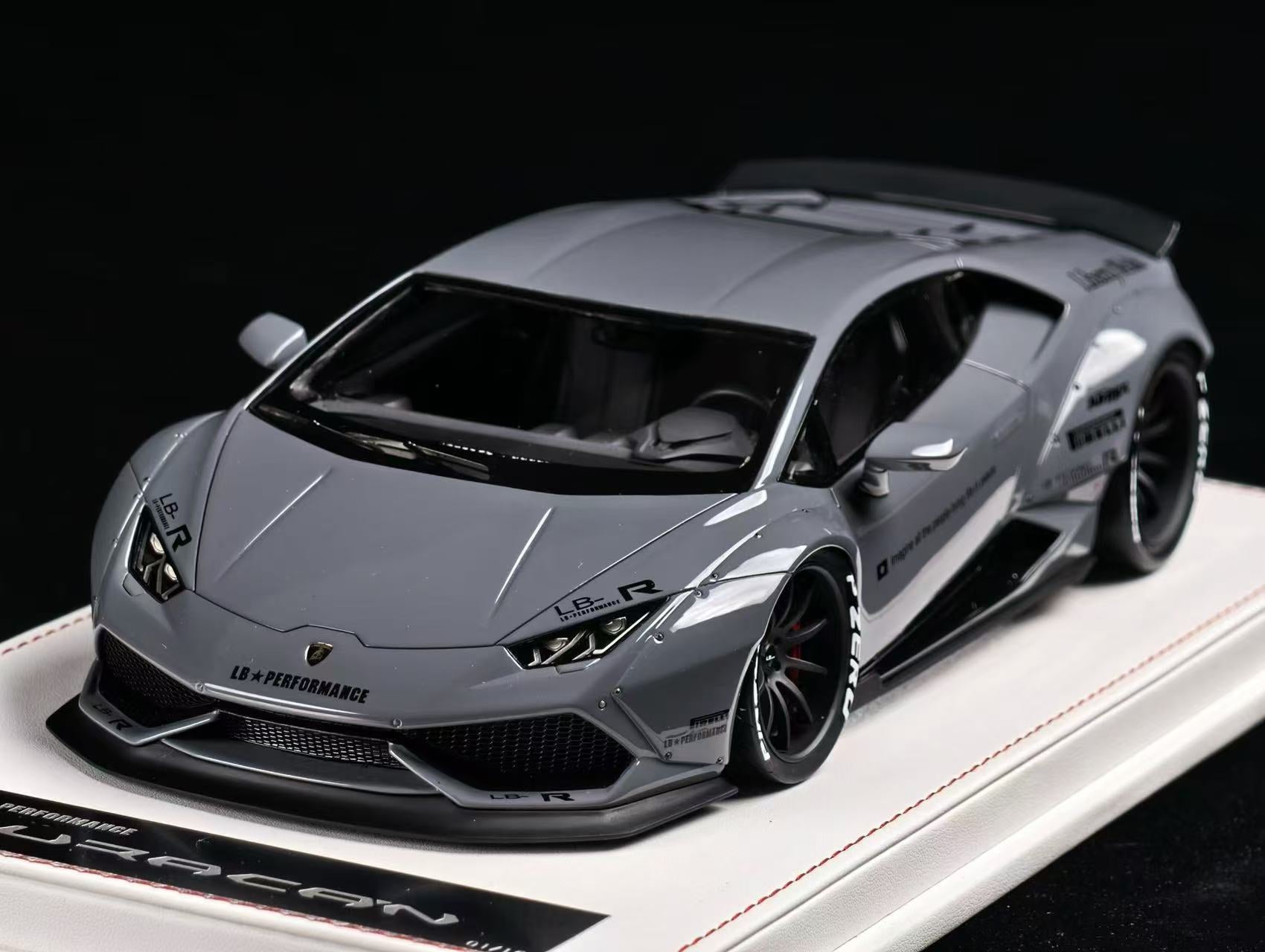 No245ミニカー1/18ケース付きLamborghini Huracan image_1ae517d8-d0e3-4237-ba7e-