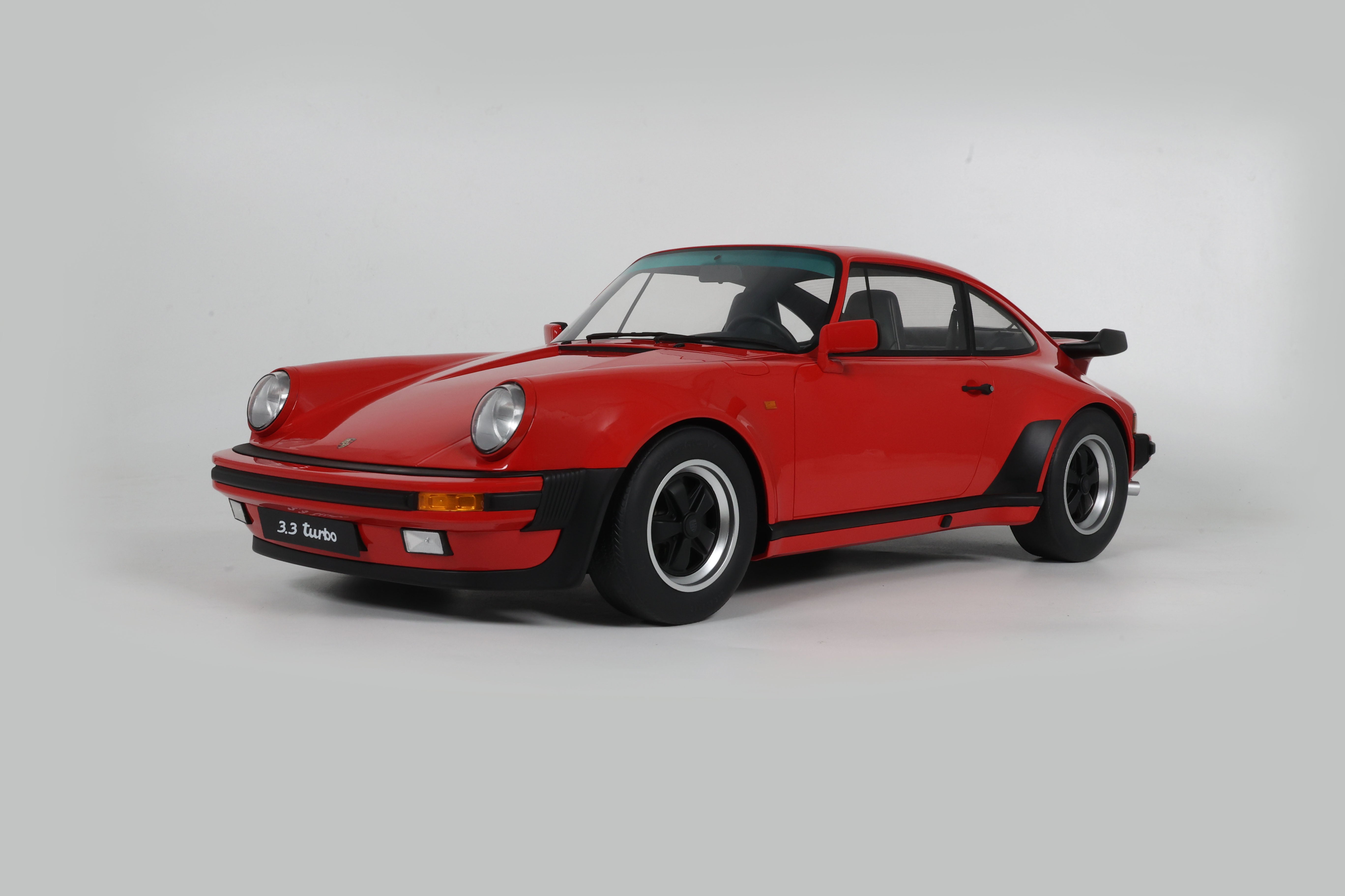 Preorder] GT Spirit 1:8 PORSCHE 911 [930] TURBO 3.3 INDIAN RED