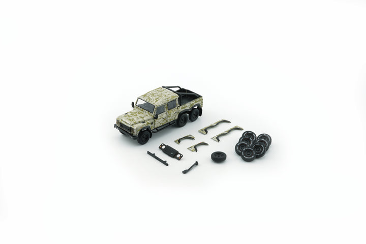 BM Creation 1:64 Land Rover 2016 Defender 110 Pick Up Green