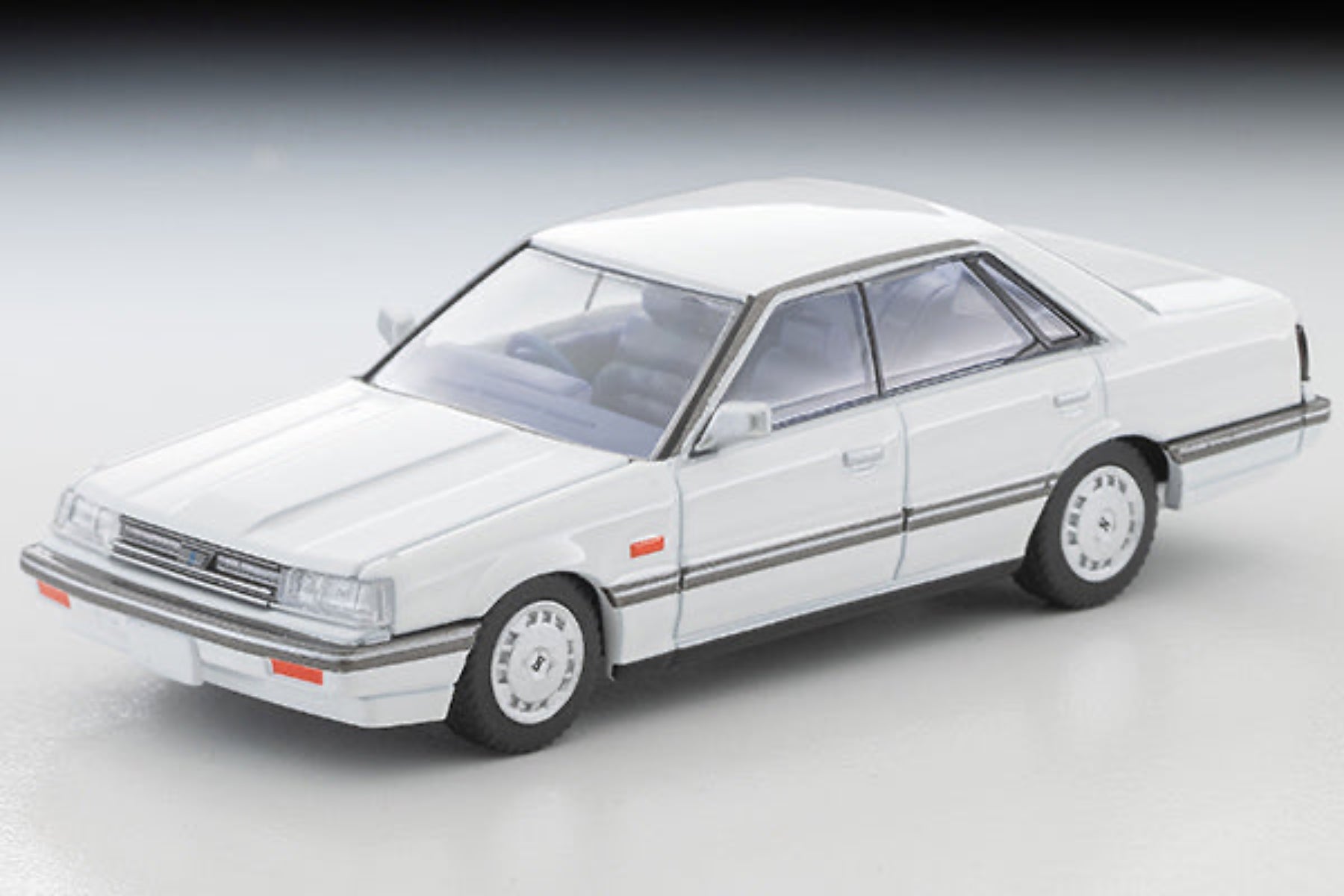 Preorder] Tomytec TLVN 1:64 Nissan Skyline 4-door HT 1800