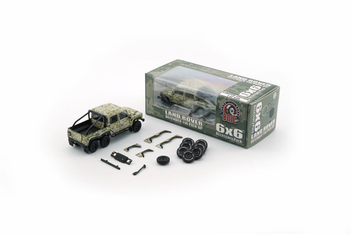 BM Creation 1:64 Land Rover 2016 Defender 110 Pick Up Green