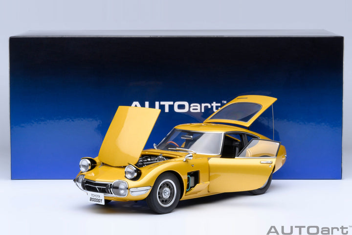 AUTOart 1:18 Toyota 2000GT 1967 Gold 79549