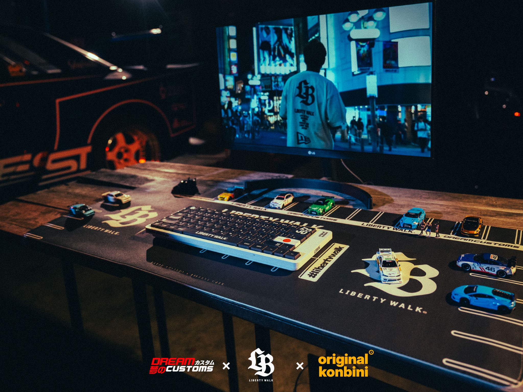 Libertywalk x Dream Customs x originalkonbini Deskpad - New York