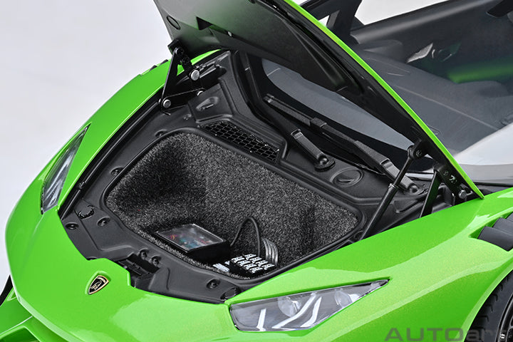AutoArt 1:18 Liberty Walk LB Silhouette Works Huracan GT Pearl Green