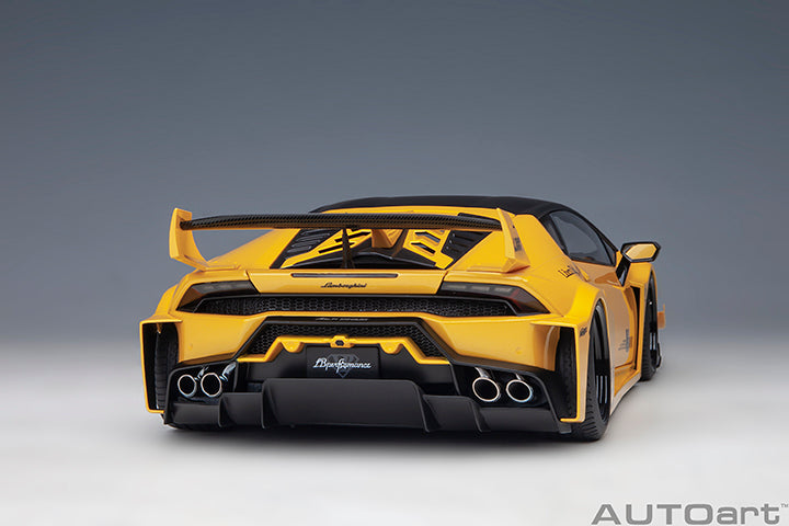 AUTOart 1:18 Liberty Walk LB Silhouette Works Huracan GT Metallic Yellow
