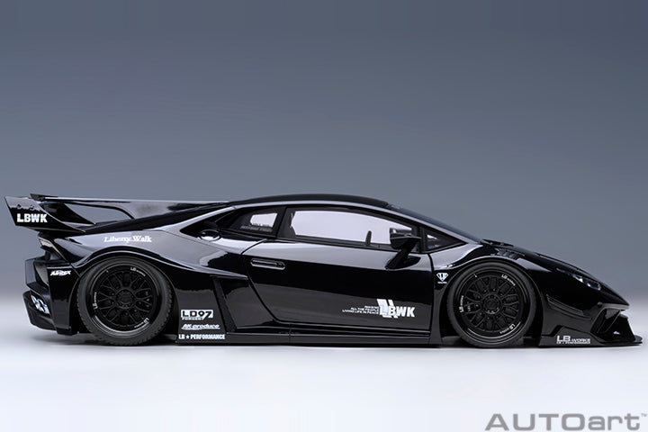 AUTOart 1:18 Liberty Walk LB Silhouette Works Huracan GT Black 79129