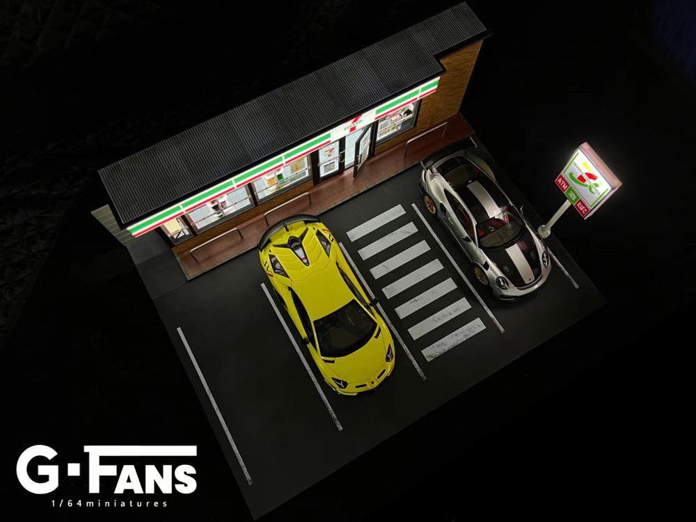 G.Fans 1:18 Diorama 7-11 Building Model 4 Parking Spaces 711801B