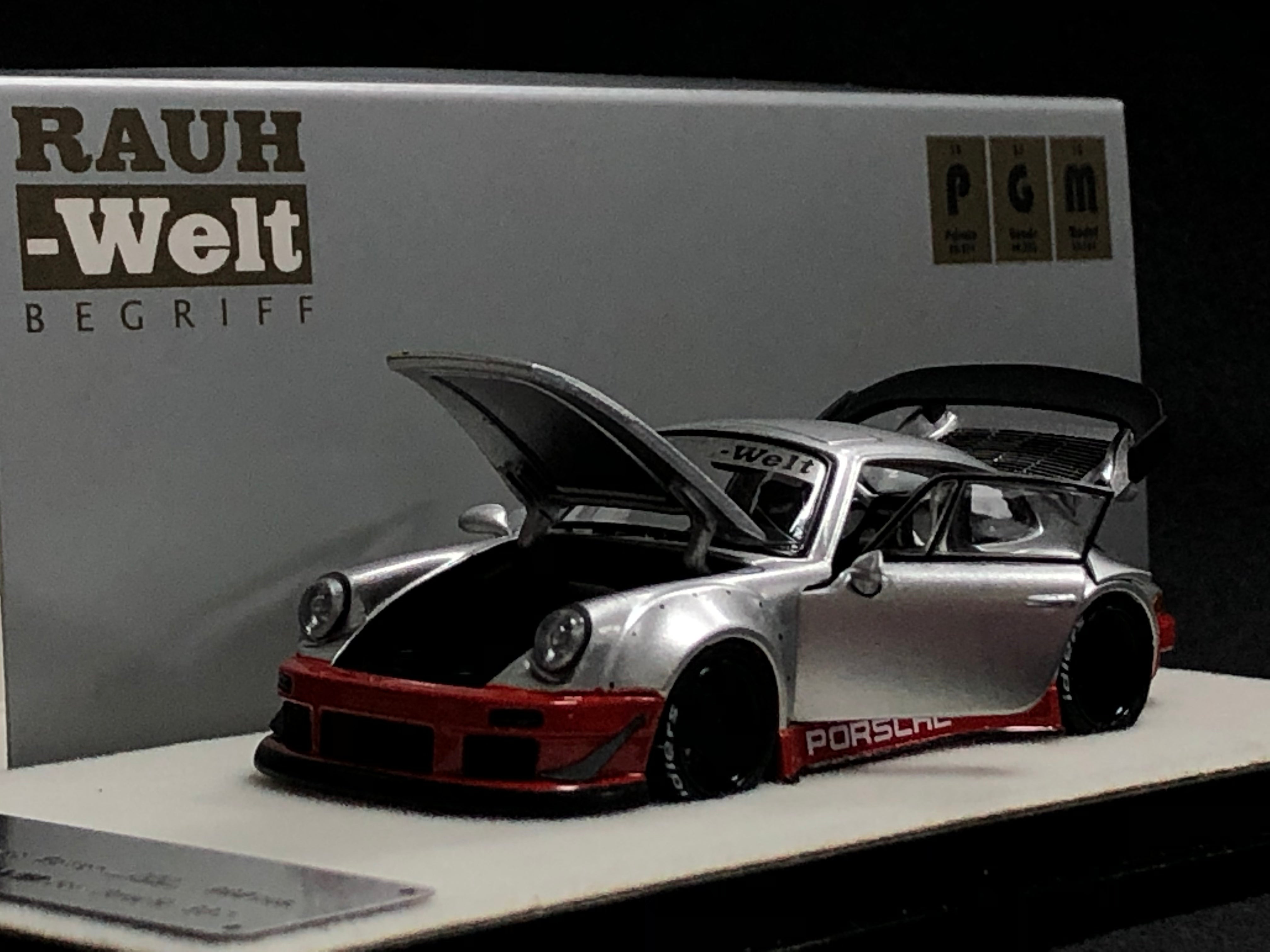 PGM 1:64 Porsche RWB 930 Diecast