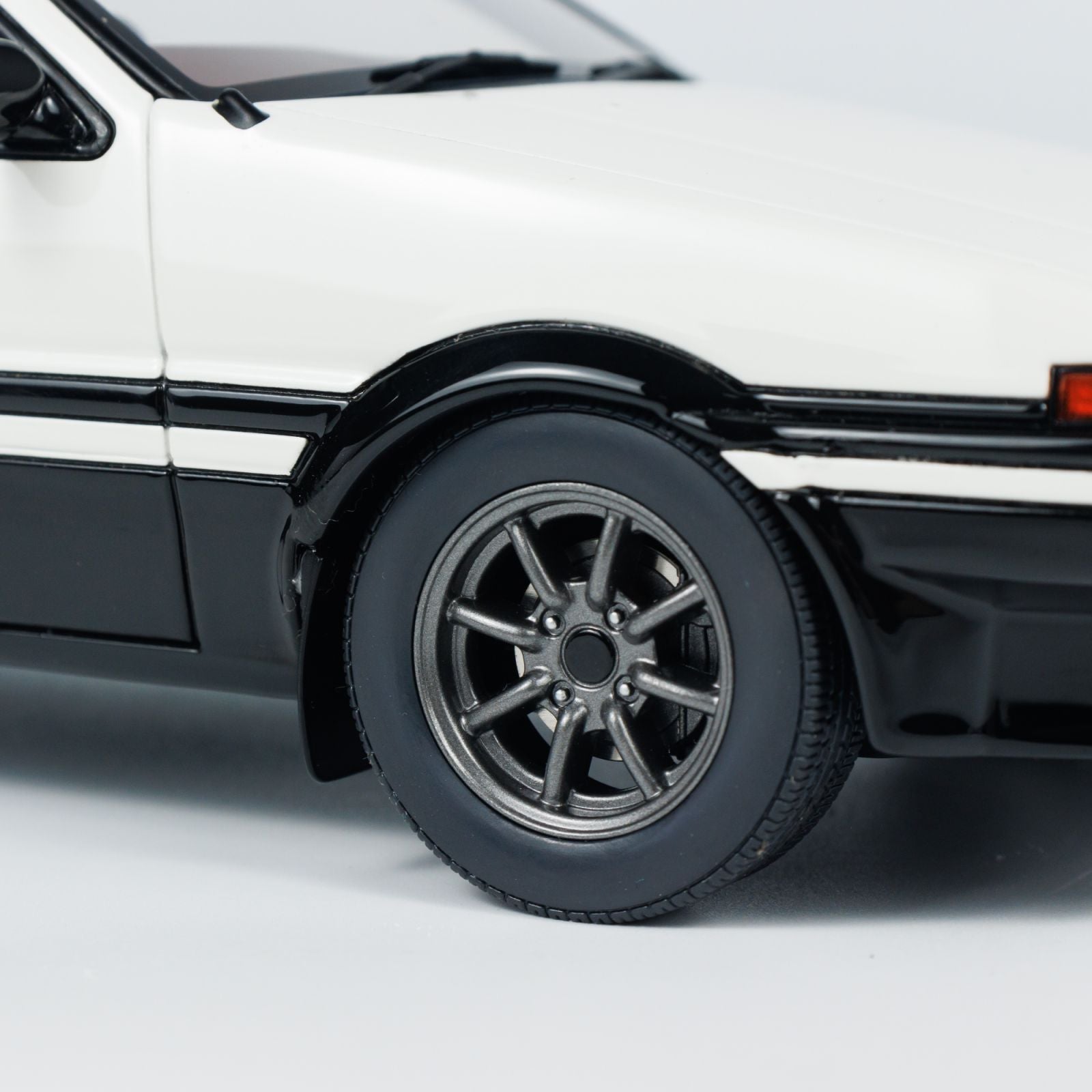 OttO 1:18 TOYOTA SPRINTER TRUENO AE86 WHITE OT444B – Horizon