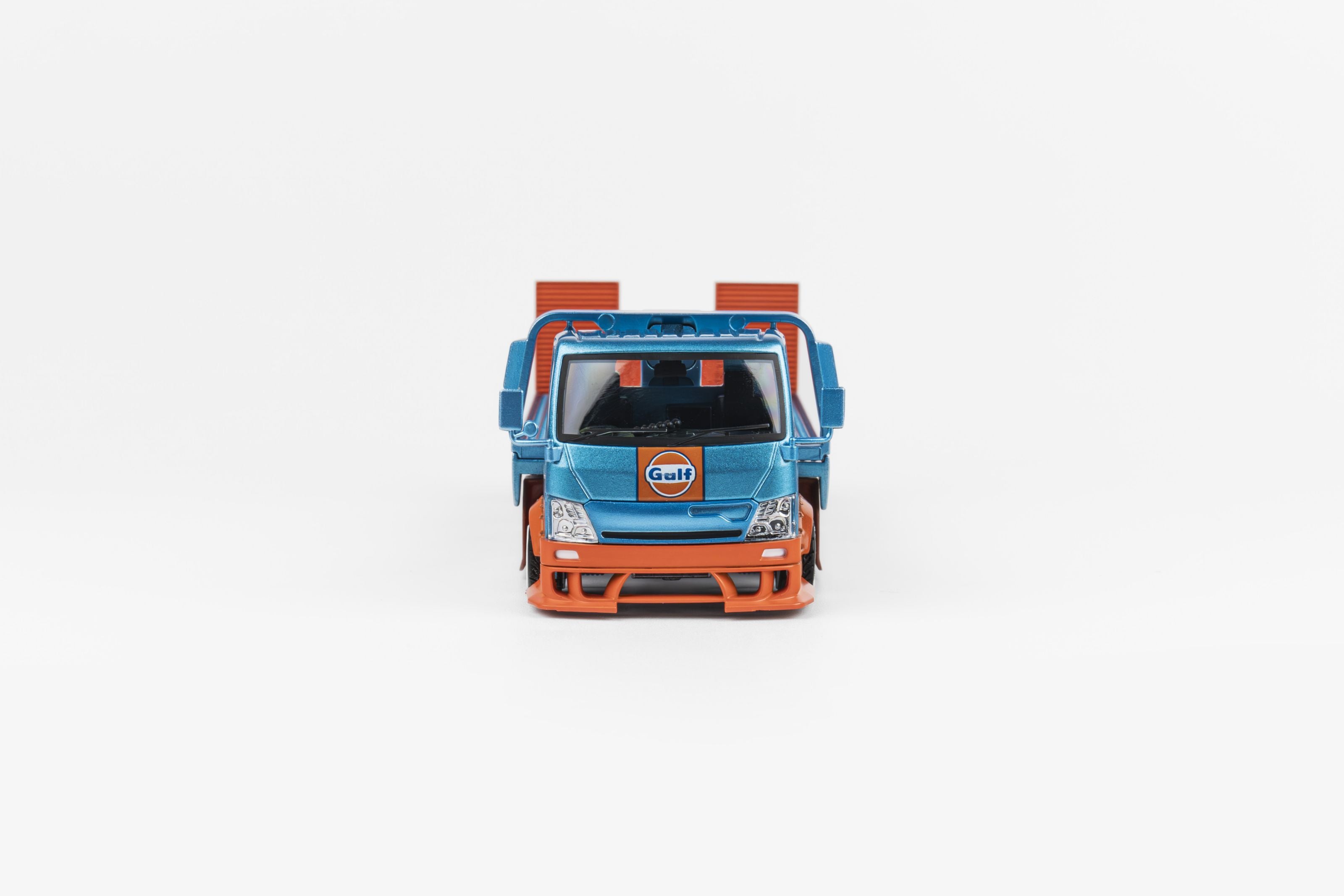 Microturbo 1:64 Flatbed Tow Truck - Gulf – Horizon Diecast