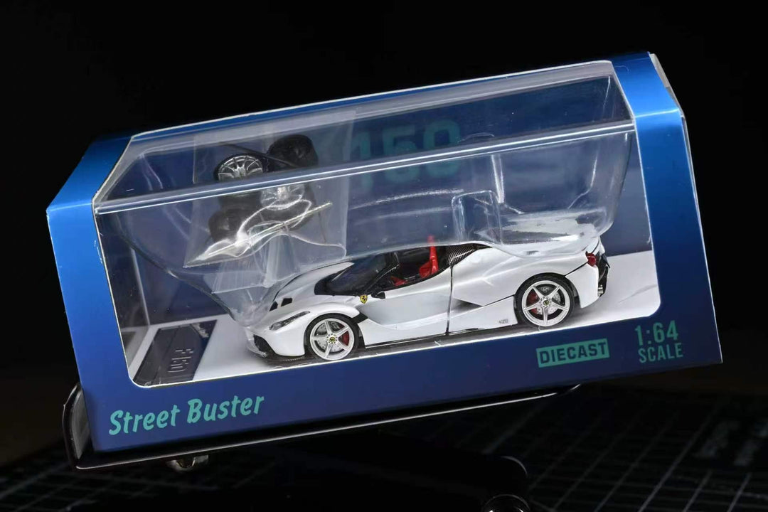 [Preorder] Street Buster 1:64 Ferrari F150 Bianco Avus-Rosso interior