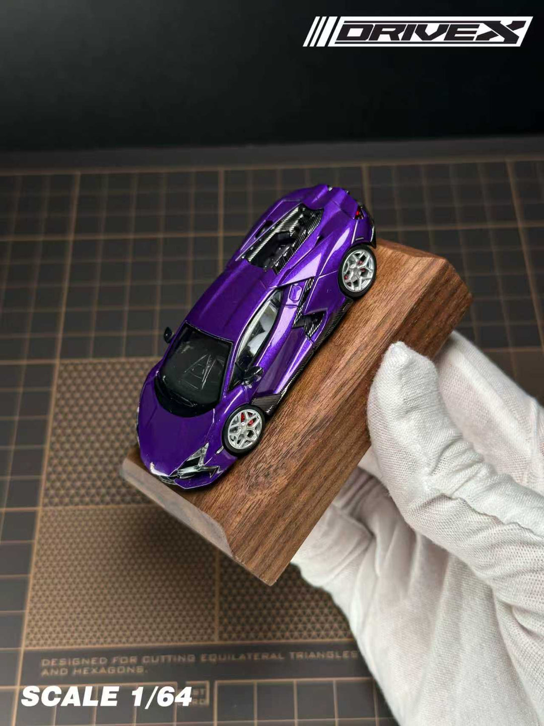 [Preorder] Drive X 1:64 Lamborghini Revuelto Hanging Card Board (7 Colours)