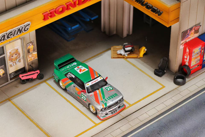 [Preorder] Ghost Player 1:64 Varnish 711 Livery Customized Version (2 Variants)