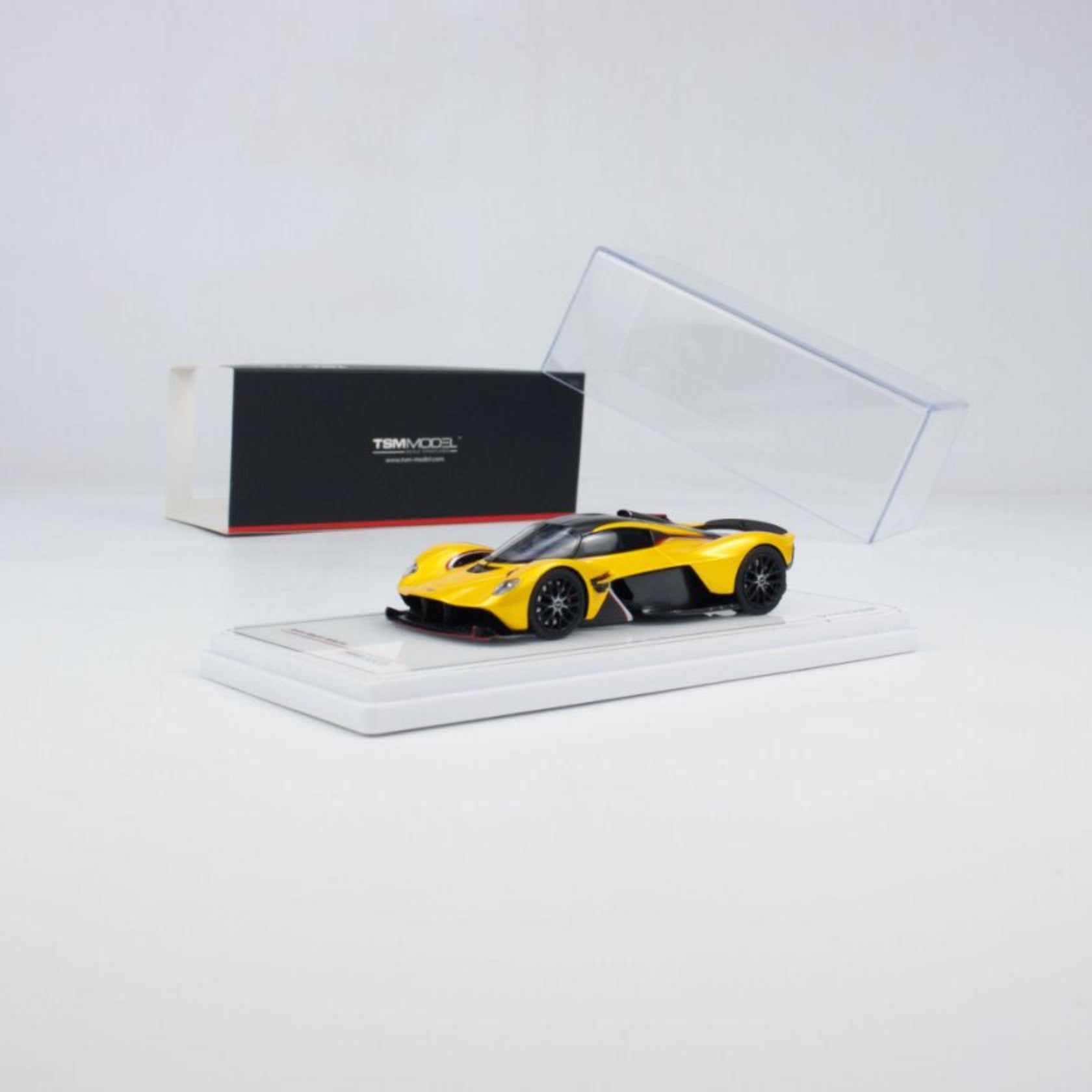 TSM 1:43 Aston Martin Valkyrie Sunburst Yellow TSM430773 – Horizon