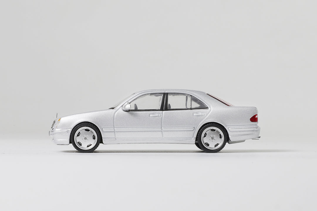 [Preorder] Shadow 1:64 Mercedes-Benz E55 AMG W210 (5 Colours)