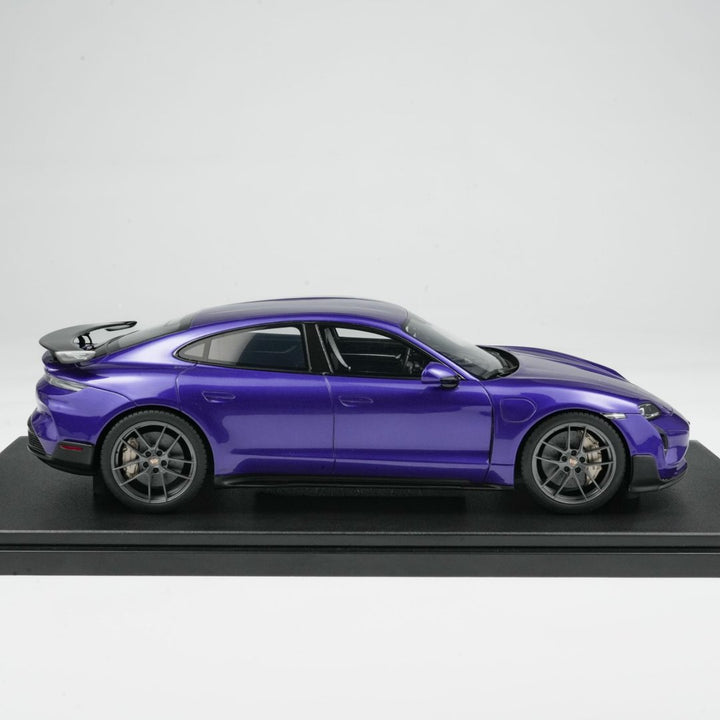 GT Spirit 1:18 PORSCHE TAYCAN TURBO GT PURPLE SKY METALLIC 2023 GT520